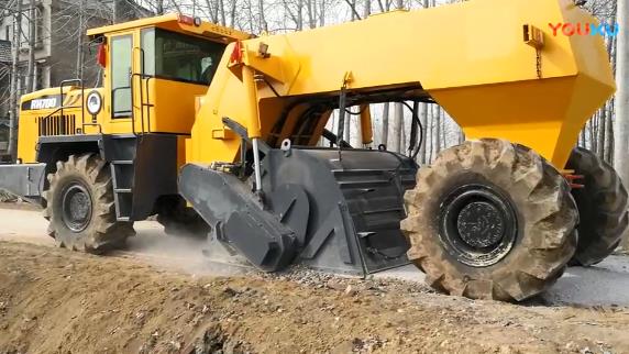 RH700，阜南水泥路破碎